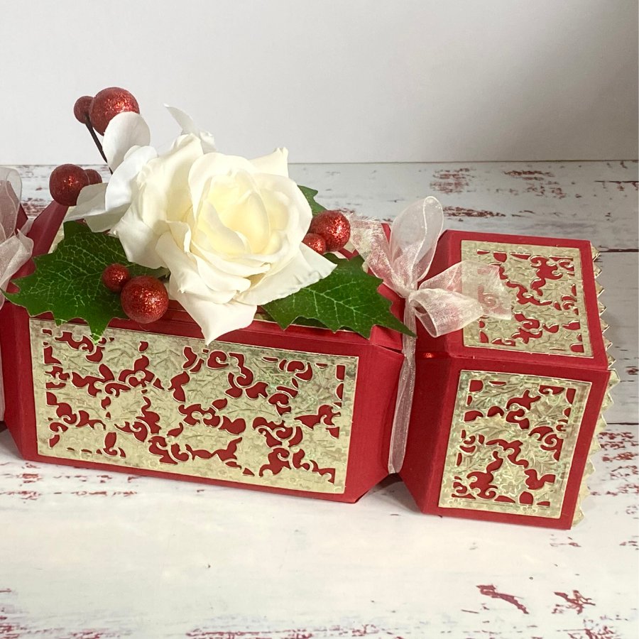 Craft Buddy Cracker Gift Box Die Set Jolly Holly 4