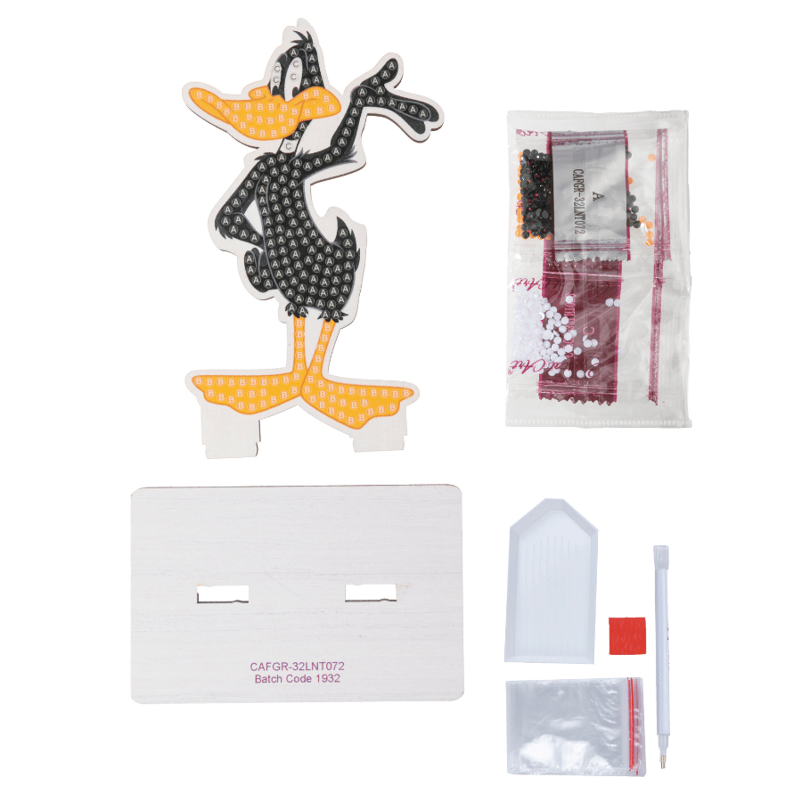 Daffy Duck Crystal Art Buddies Series 6 contents