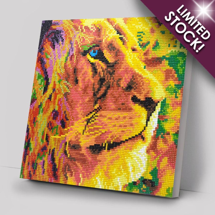 “A Lion's Courage” Crystal Art Canvas Kit 30x30cm